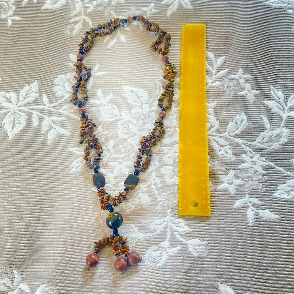 Elegant Multicolor Beaded Necklace - Picture 11 of 16